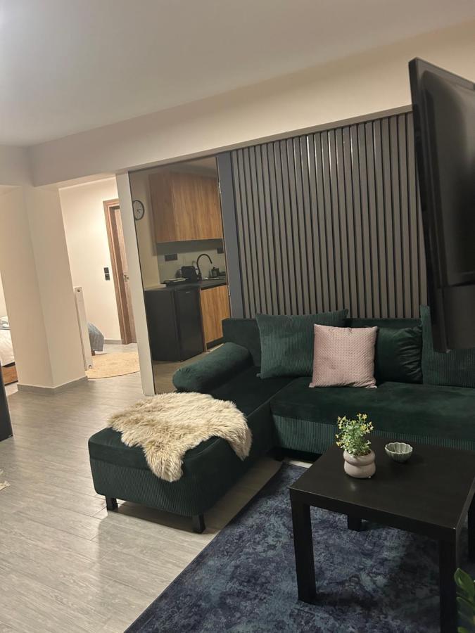 Hilltop House Apartment